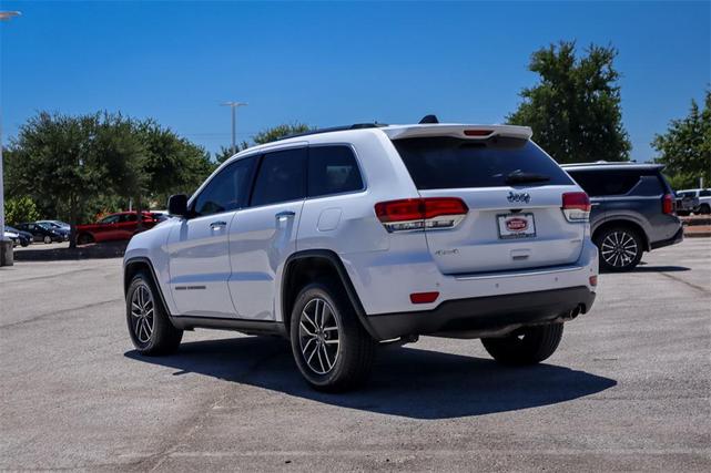 Photo of 2021 Bright White Clearcoat Jeep Grand Cherokee