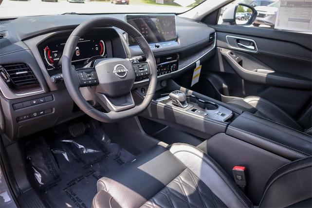 Photo of 2025 Boulder Gray Pearl Nissan Rogue