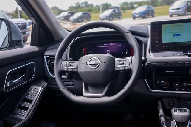 Photo of 2025 Boulder Gray Pearl Nissan Rogue