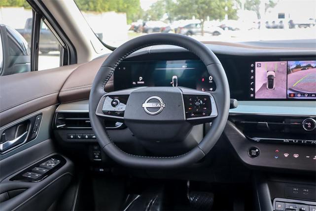 Photo of 2025 Super Black Nissan Murano