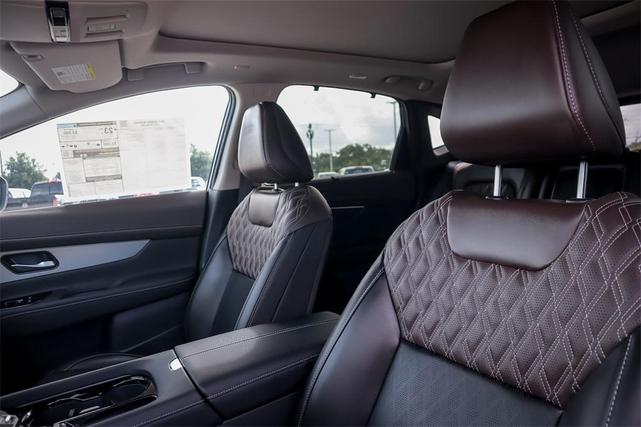 Photo of 2025 Super Black Nissan Murano