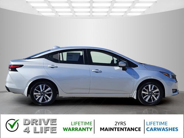 Photo of 2025 Brilliant Silver Metallic Nissan Versa