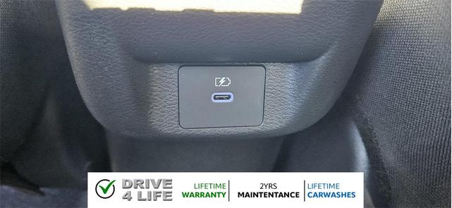 Photo of 2025 Brilliant Silver Metallic Nissan Versa
