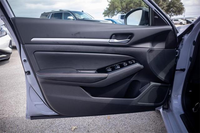 Photo of 2025 Gray Sky Pearl Nissan Altima