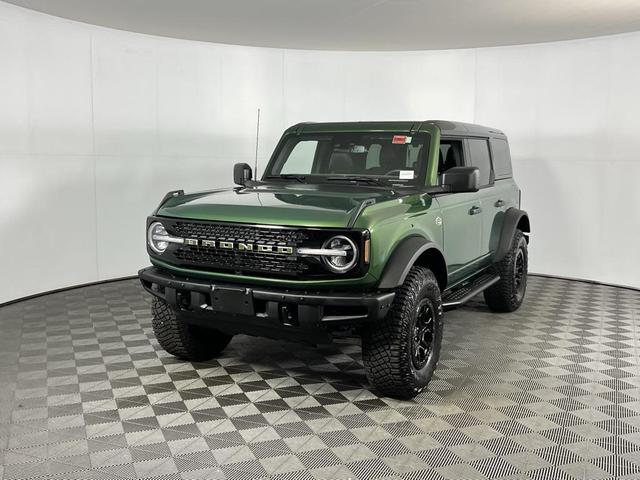 Photo of 2024 Green Metallic Ford Bronco