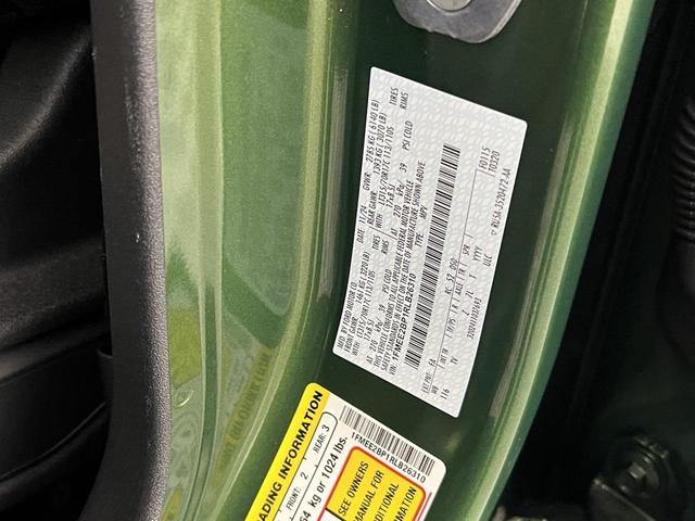 Photo of 2024 Green Metallic Ford Bronco