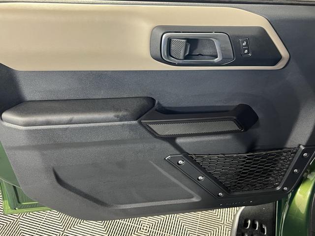 Photo of 2024 Green Metallic Ford Bronco