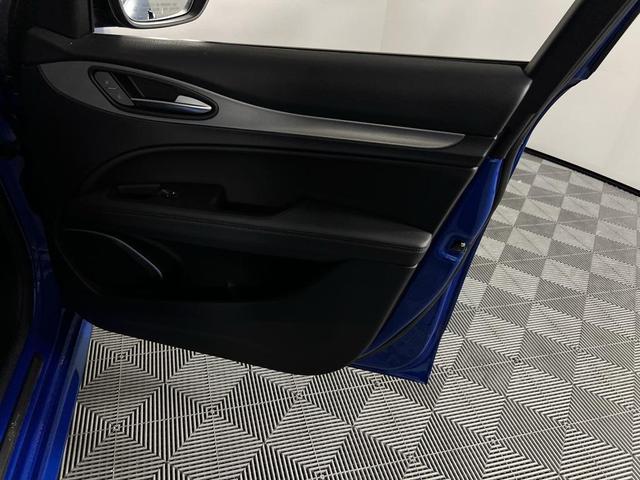 Photo of 2023 Alfa Rosso Alfa Romeo Stelvio