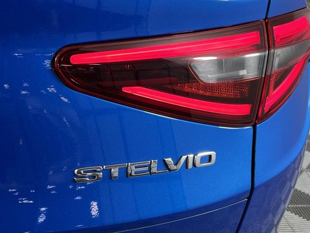 Photo of 2023 Alfa Rosso Alfa Romeo Stelvio