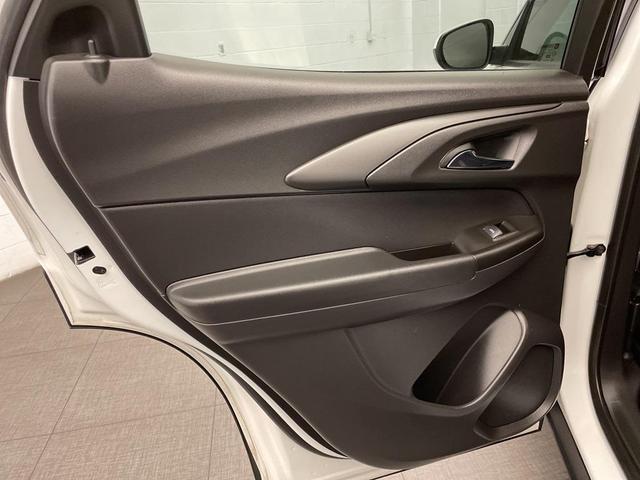 Photo of 2023 Summit White Chevrolet Trailblazer