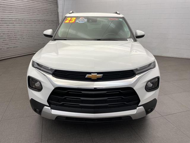 Photo of 2023 Summit White Chevrolet Trailblazer