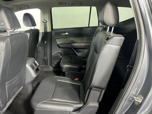 Photo of 2022 Platinum Gray Metallic Volkswagen Atlas