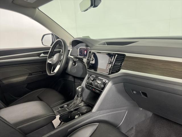 Photo of 2022 Platinum Gray Metallic Volkswagen Atlas