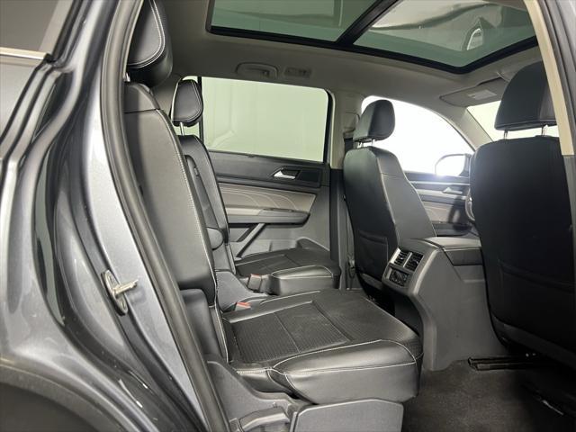 Photo of 2022 Platinum Gray Metallic Volkswagen Atlas