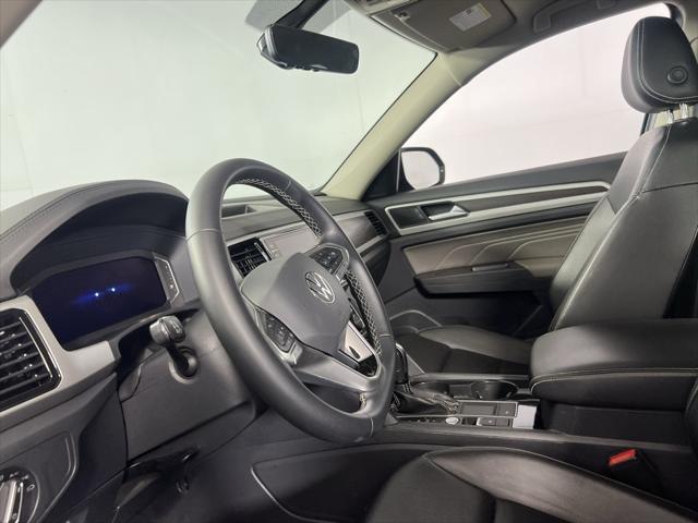 Photo of 2022 Platinum Gray Metallic Volkswagen Atlas