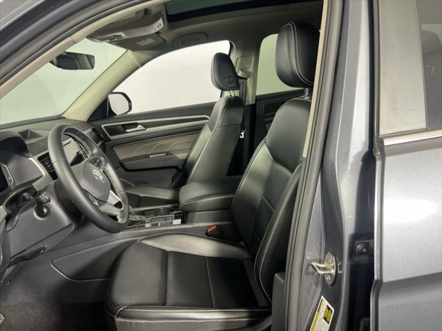 Photo of 2022 Platinum Gray Metallic Volkswagen Atlas