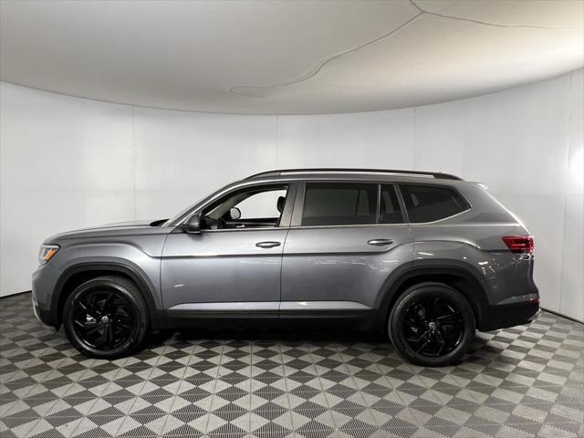 Photo of 2022 Platinum Gray Metallic Volkswagen Atlas