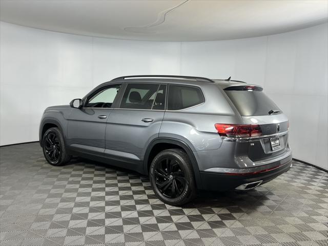 Photo of 2022 Platinum Gray Metallic Volkswagen Atlas