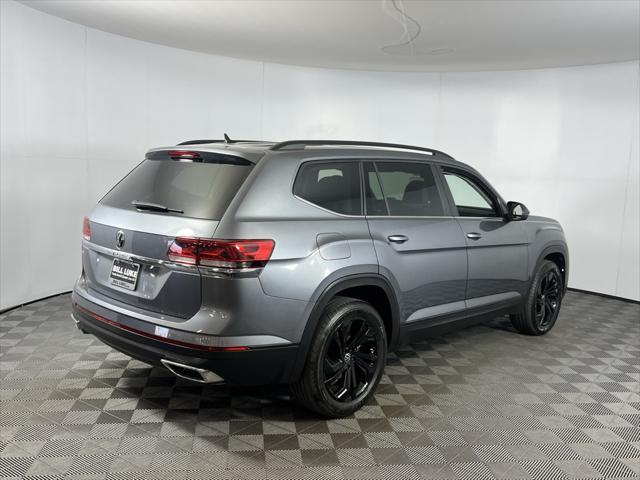 Photo of 2022 Platinum Gray Metallic Volkswagen Atlas