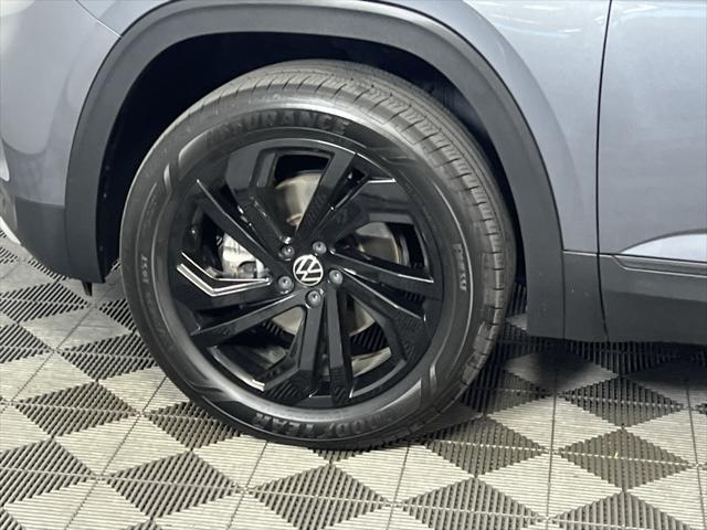 Photo of 2022 Platinum Gray Metallic Volkswagen Atlas