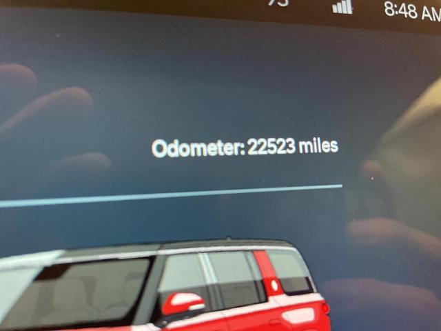 Photo of 2024 Orange Rivian R1S
