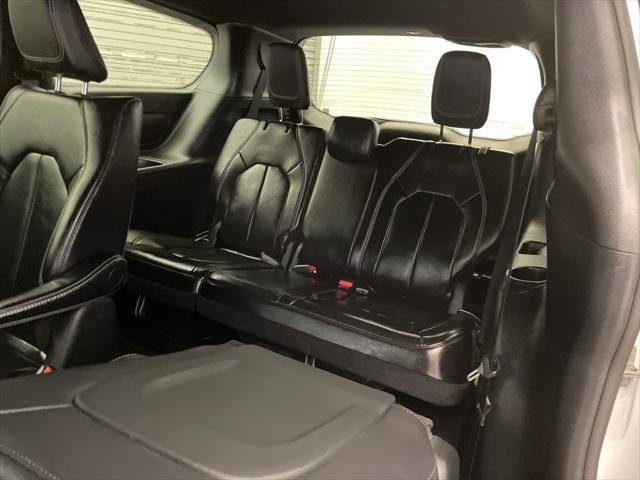 Photo of 2024 Bright White Clearcoat Chrysler Pacifica Hybrid
