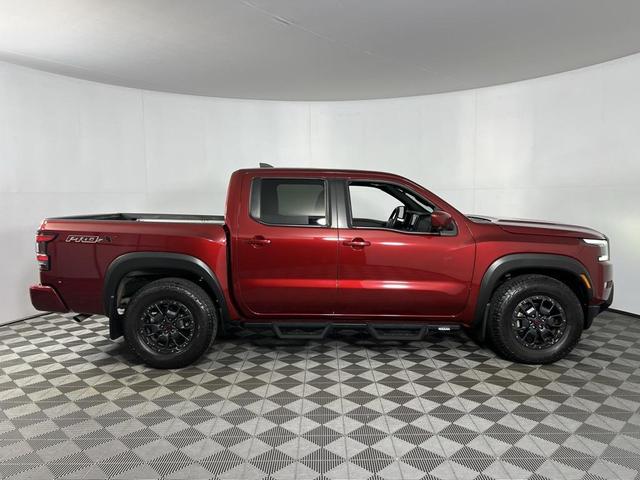 Photo of 2023 Cardinal Red Metallic Tricoat Nissan Frontier
