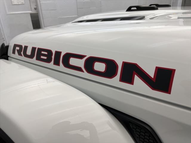 Photo of 2025 Bright White Clearcoat Jeep Gladiator