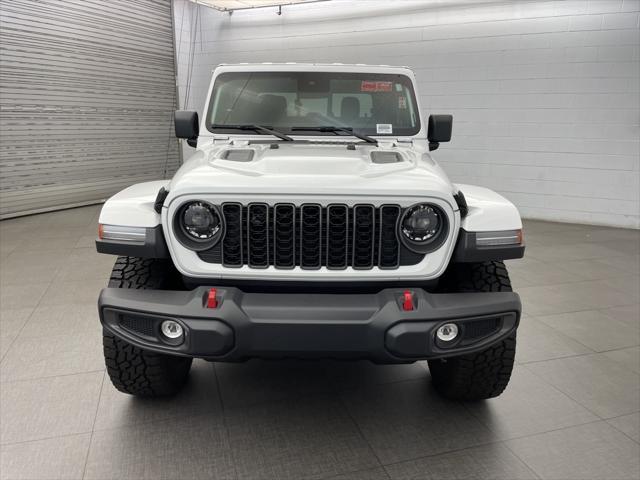 Photo of 2025 Bright White Clearcoat Jeep Gladiator