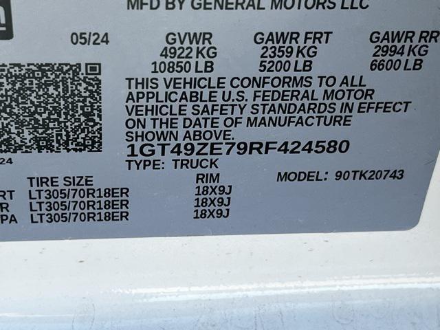 Photo of 2024 Summit White GMC Sierra 2500