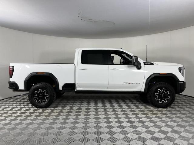 Photo of 2024 Summit White GMC Sierra 2500