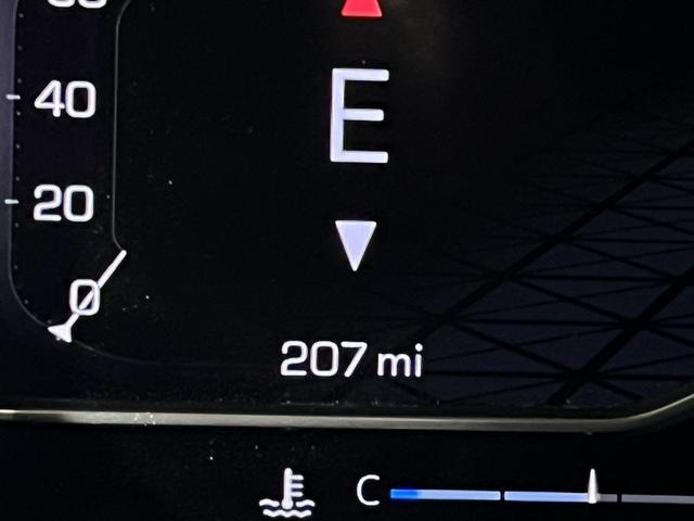 Photo of 2024 Summit White GMC Sierra 2500