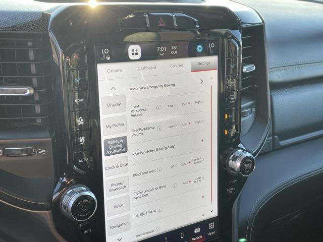 Photo of 2022 Hydro Blue Pearlcoat RAM 1500