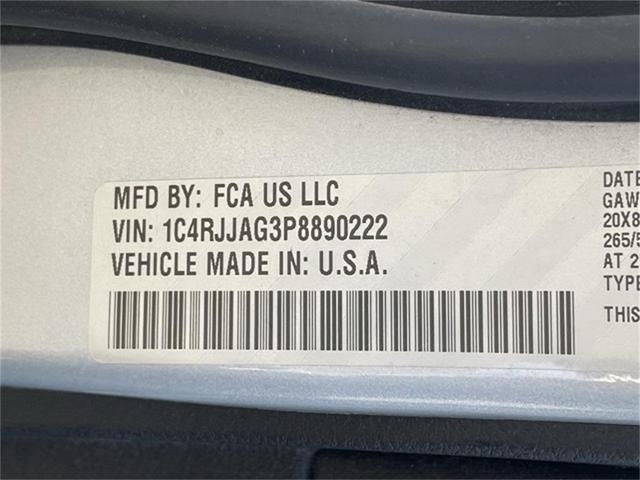 Photo of 2023 Silver Zynith Jeep Grand Cherokee L