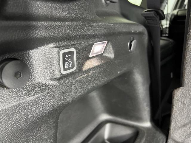 Photo of 2023 Silver Zynith Jeep Grand Cherokee L