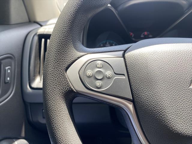 Photo of 2018 Summit White Chevrolet Colorado
