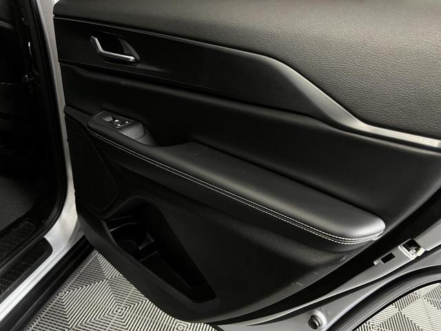 Photo of 2023 Silver Zynith Jeep Grand Cherokee L