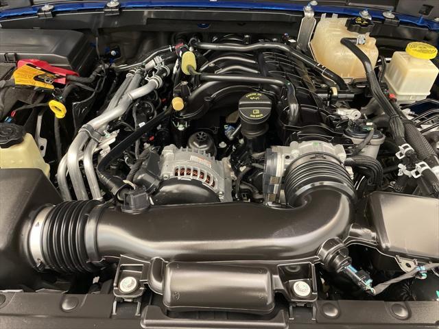 Photo of 2022 Hydro Blue Pearlcoat Jeep Gladiator