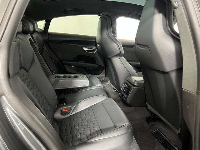 Photo of 2024 Daytona Gray Pearl Effect Audi e-tron GT