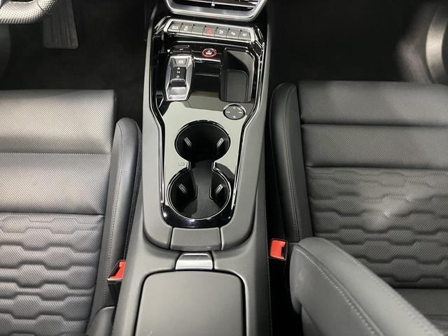 Photo of 2024 Daytona Gray Pearl Effect Audi e-tron GT