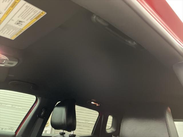 Photo of 2023 Redline Pearlcoat Jeep Compass