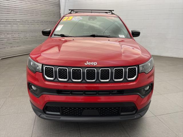 Photo of 2023 Redline Pearlcoat Jeep Compass