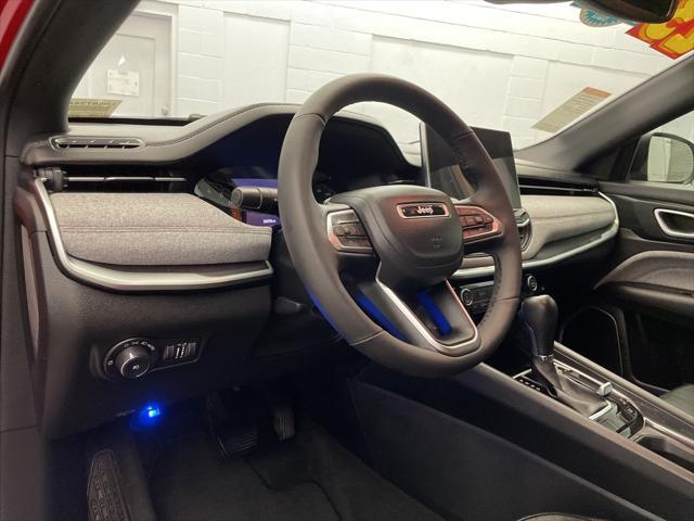 Photo of 2023 Redline Pearlcoat Jeep Compass