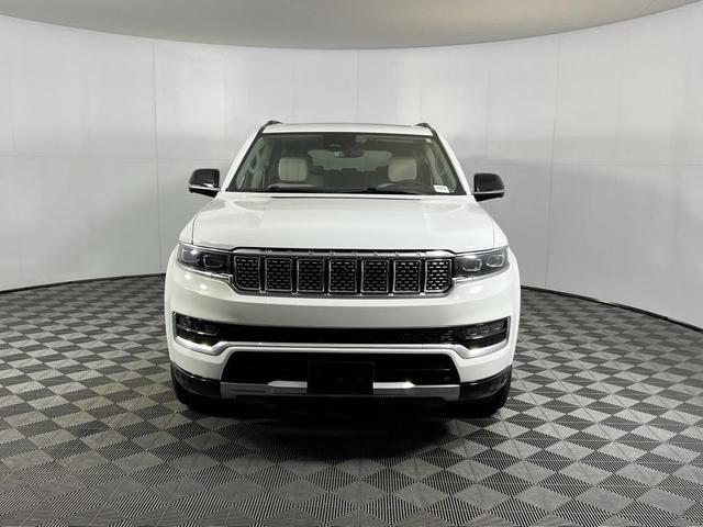 Photo of 2023 Bright White Clearcoat Jeep Grand Wagoneer