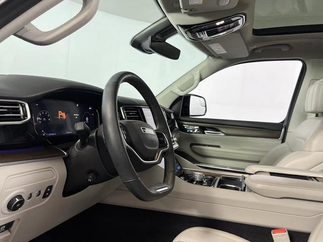 Photo of 2023 Bright White Clearcoat Jeep Grand Wagoneer