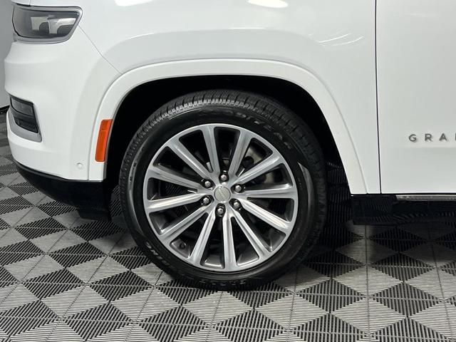 Photo of 2023 Bright White Clearcoat Jeep Grand Wagoneer