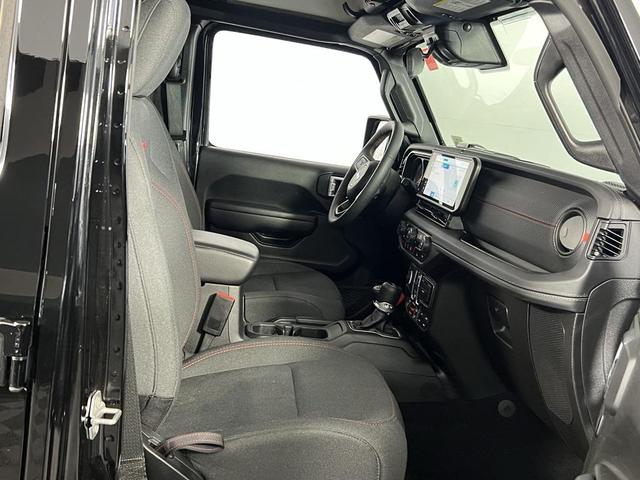 Photo of 2024 Black Clearcoat Jeep Wrangler