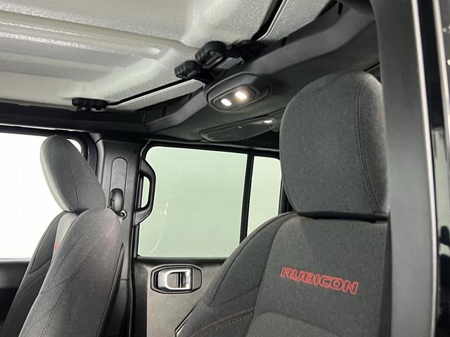 Photo of 2024 Black Clearcoat Jeep Wrangler