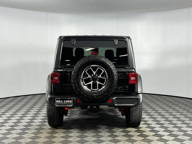 Photo of 2024 Black Clearcoat Jeep Wrangler