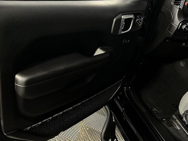 Photo of 2024 Black Clearcoat Jeep Wrangler